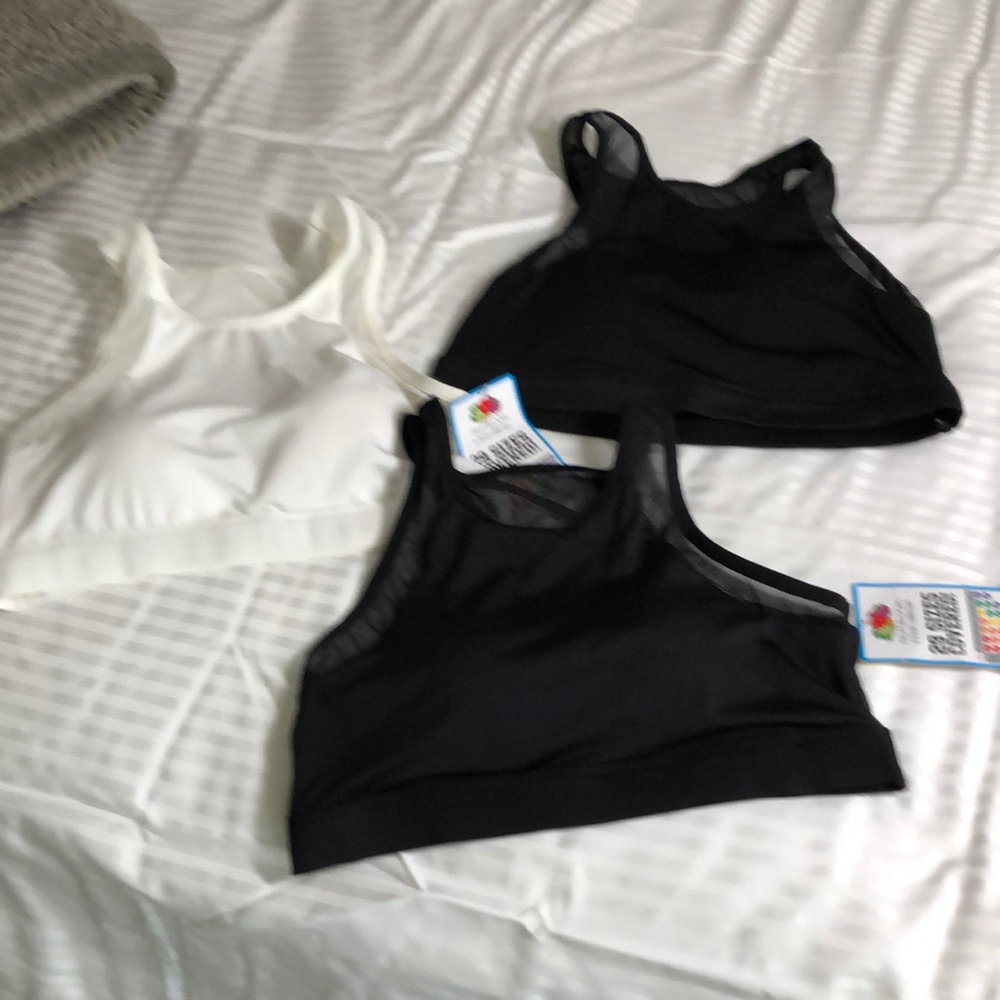 Pull over fruit of the Loom bras